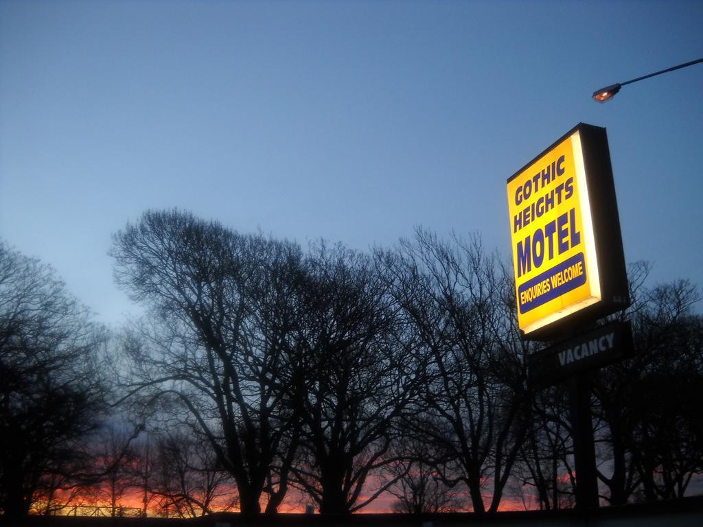 Gothic Heights Motel Christchurch Exterior foto